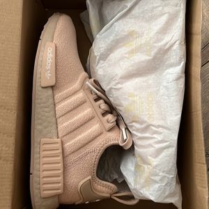 New Pearl Ash Adidas NMD